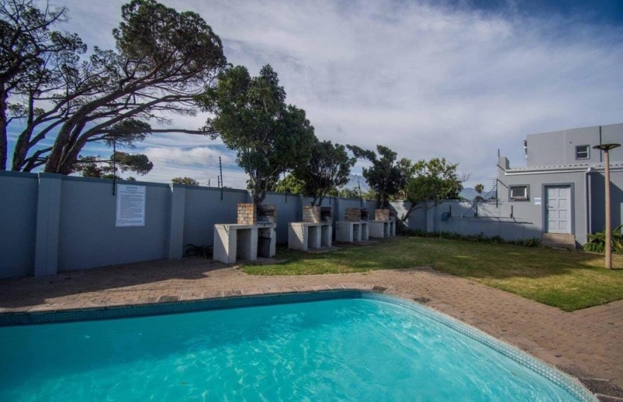 1 Bedroom Property for Sale in Van Der Stel Western Cape